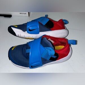 Nike boys shoes very good condition sneakers